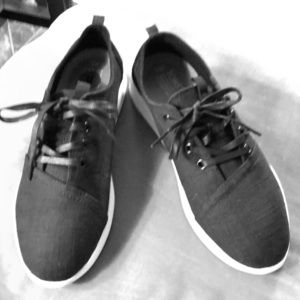 Toms canvas sneakers